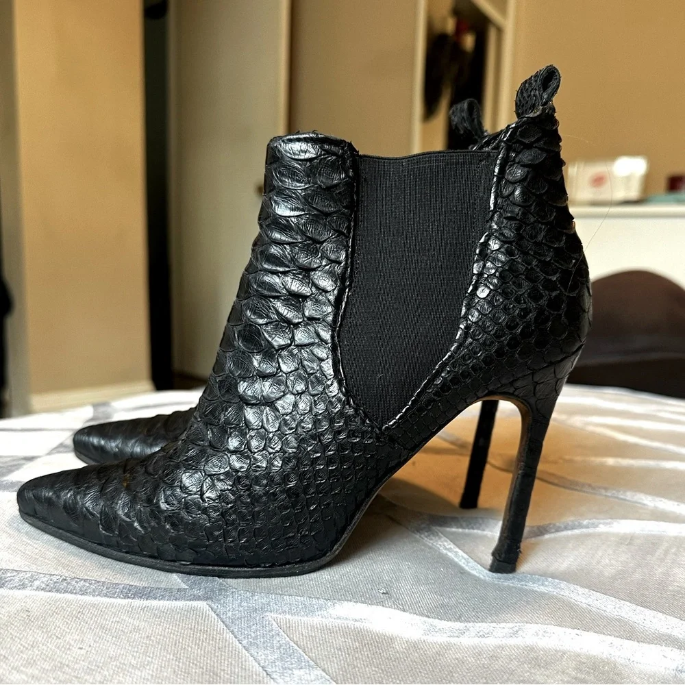 Manolo Blahnik ankle boots size 38 - Picture 1 of 11